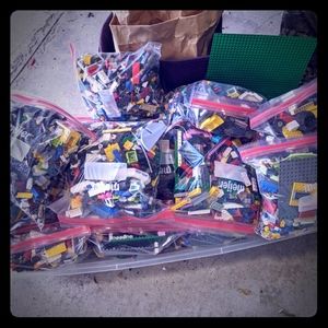 1 gallon bag of Legos